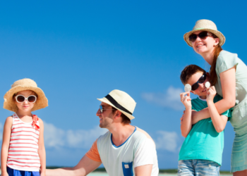 How to Enjoy Summer with a Highly Sensitive Child (Complete Guide)